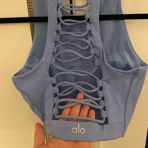 💙💙Alo Yoga baby blue set bra leggings💙☁️